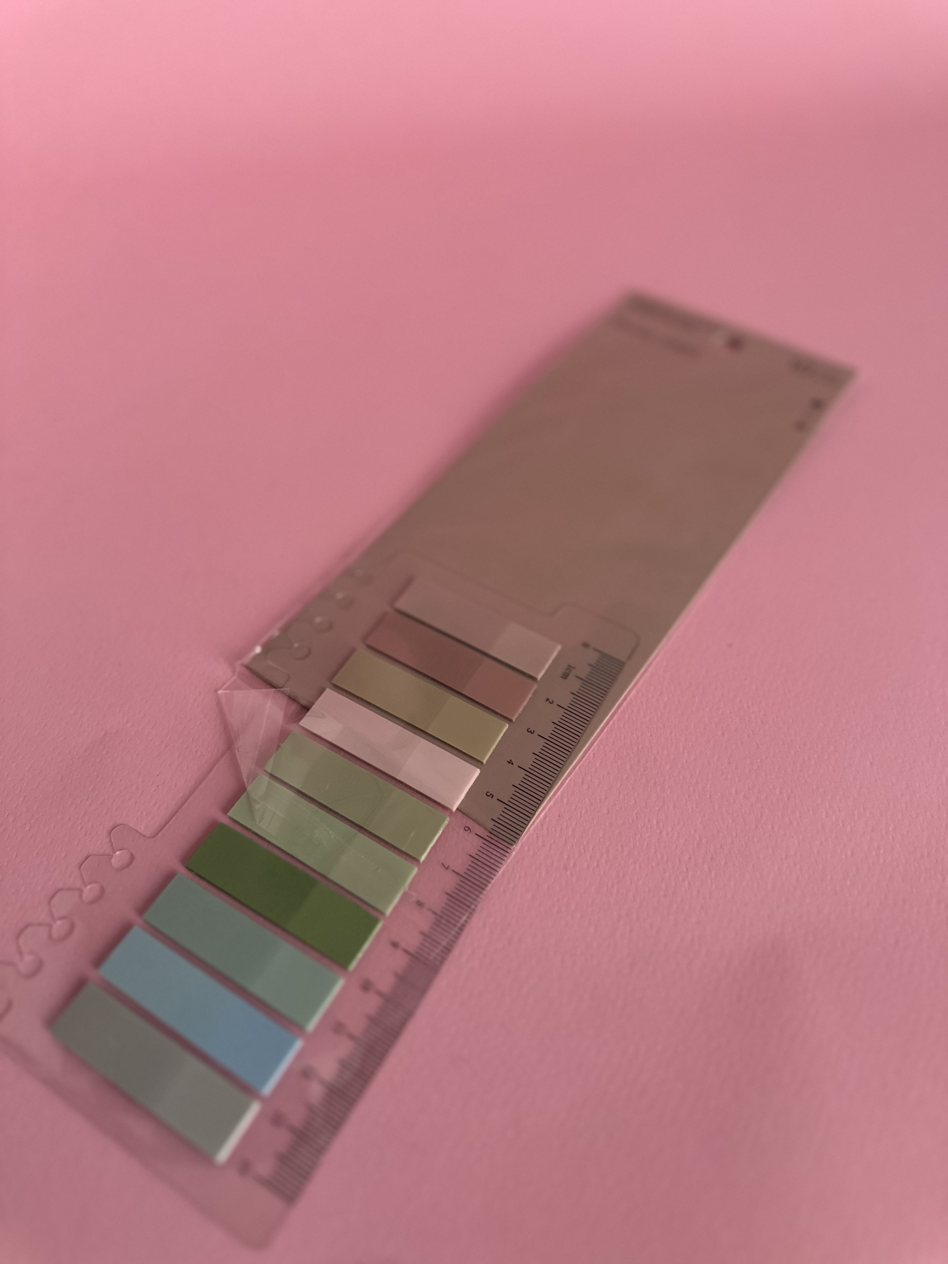 ستیکەری تێبینی شەفاف