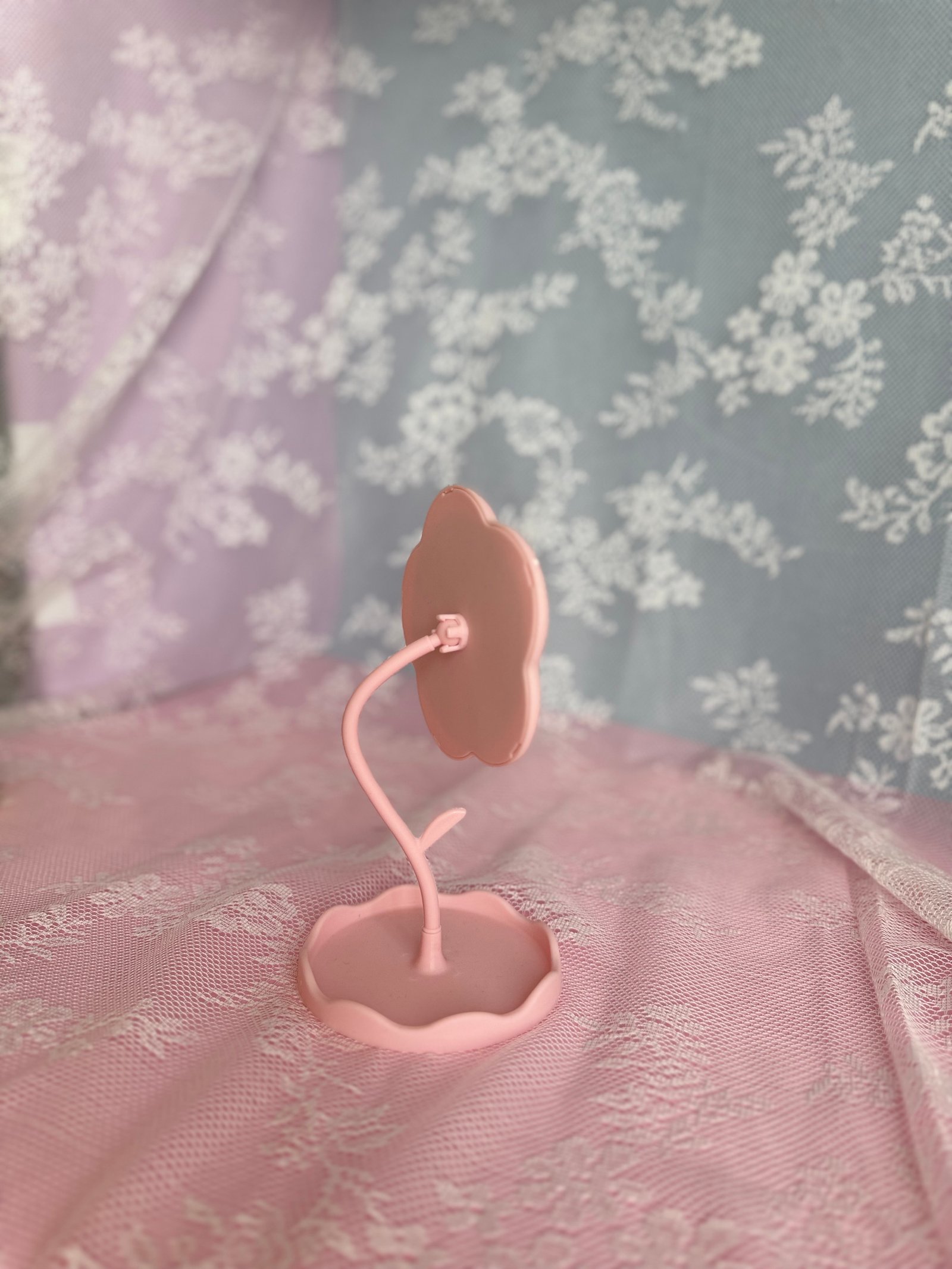 ئاوێنەی گوڵ